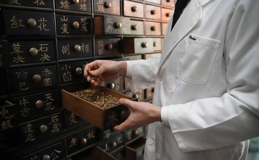 中医要现代化不要西医化