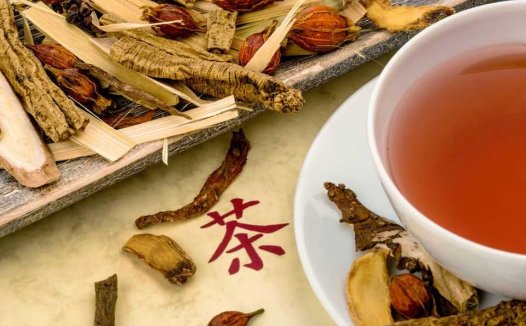 疏肝清胃活血法，化裁肝胃百合汤